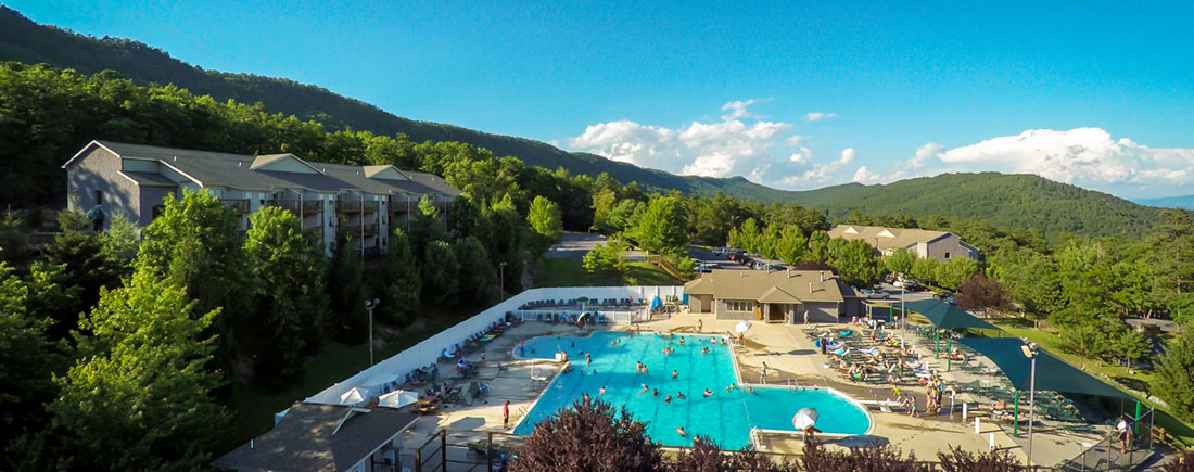 Mountain Peak Pool